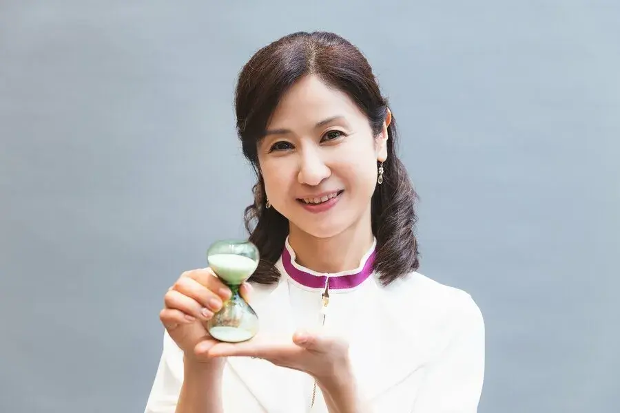 Ayako Kobayashi Oshin thay đổi cuộc đời, chuyện thăm Á