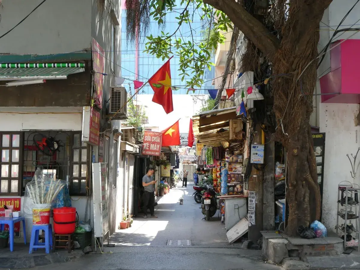 Sức hút 'máy ảnh du lịch' khi dạo phố