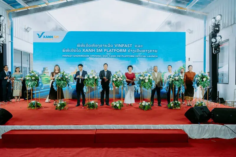 VinFast va GSM mo rong sang Lao