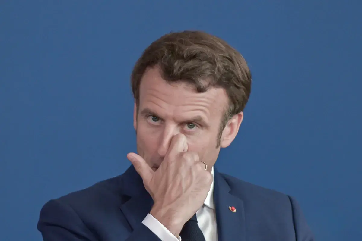 Vợ Tổng thống Macron đẩy mặt chồng ở Hà Nội