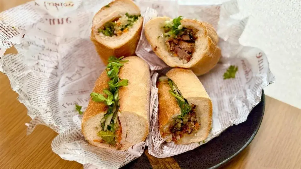 Cafe Giang Bánh mì và cà phê Việt tại phố Tàu Yokohama