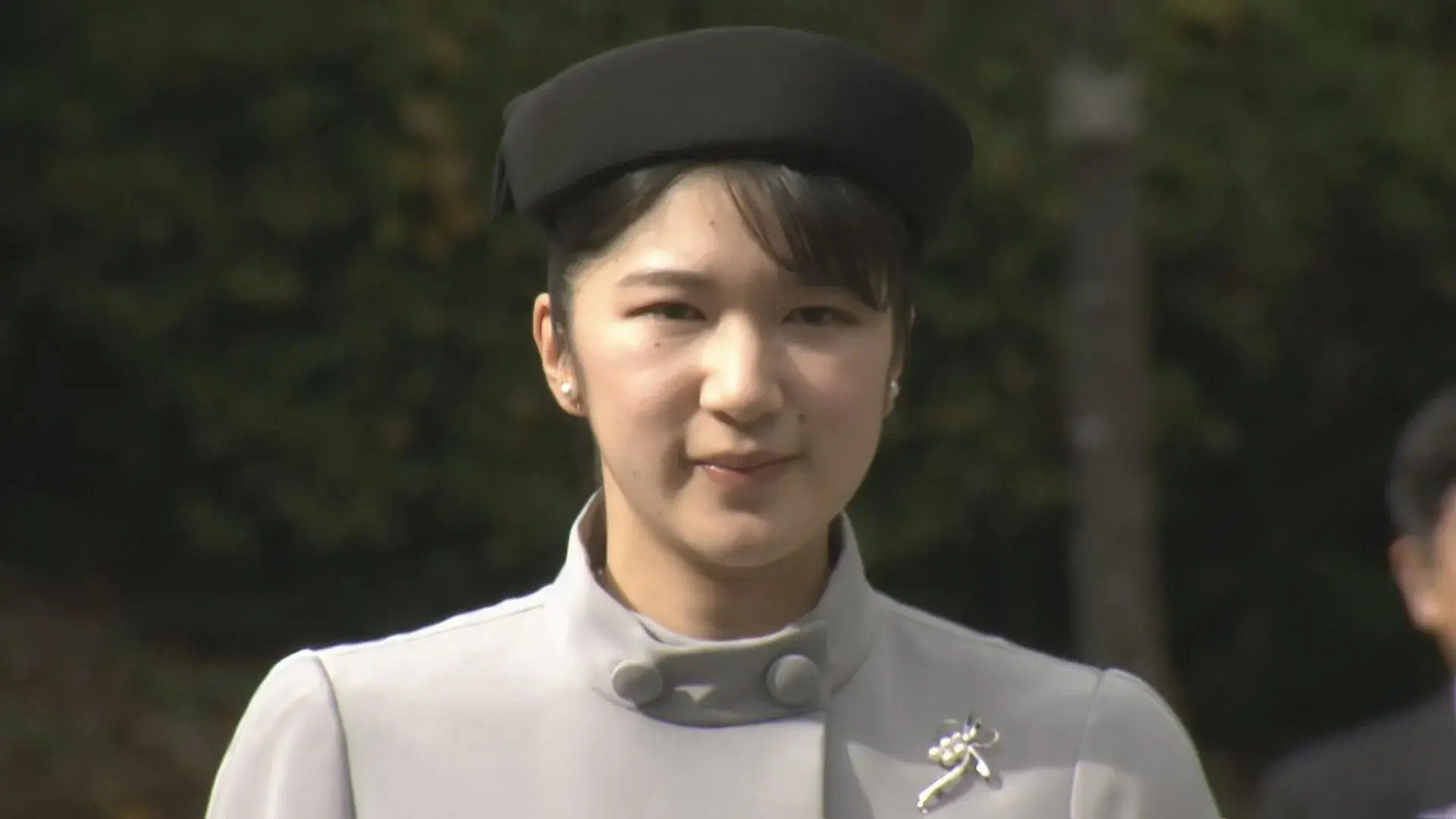 Công chúa Aiko viếng lăng mộ trước chuyến thăm Lào