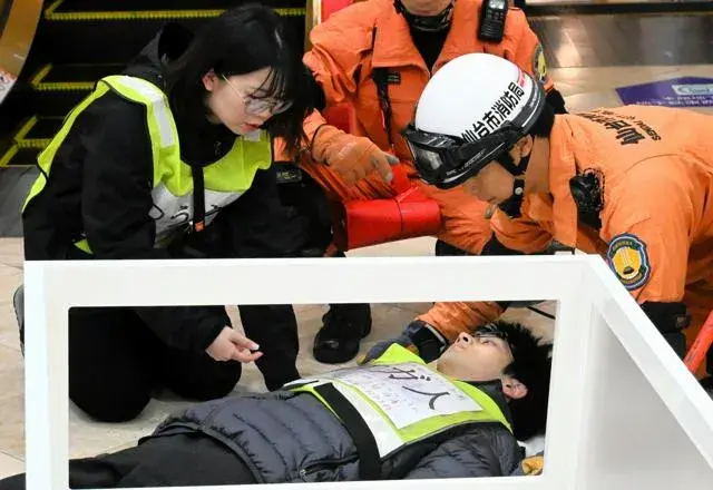 Diễn tập ứng phó thiên tai có khách nước ngoài tại Sendai