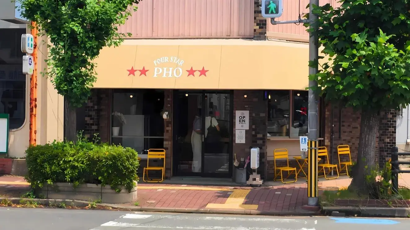 FOUR STAR PHO Món Việt chuẩn vị từ sáng đến khuya