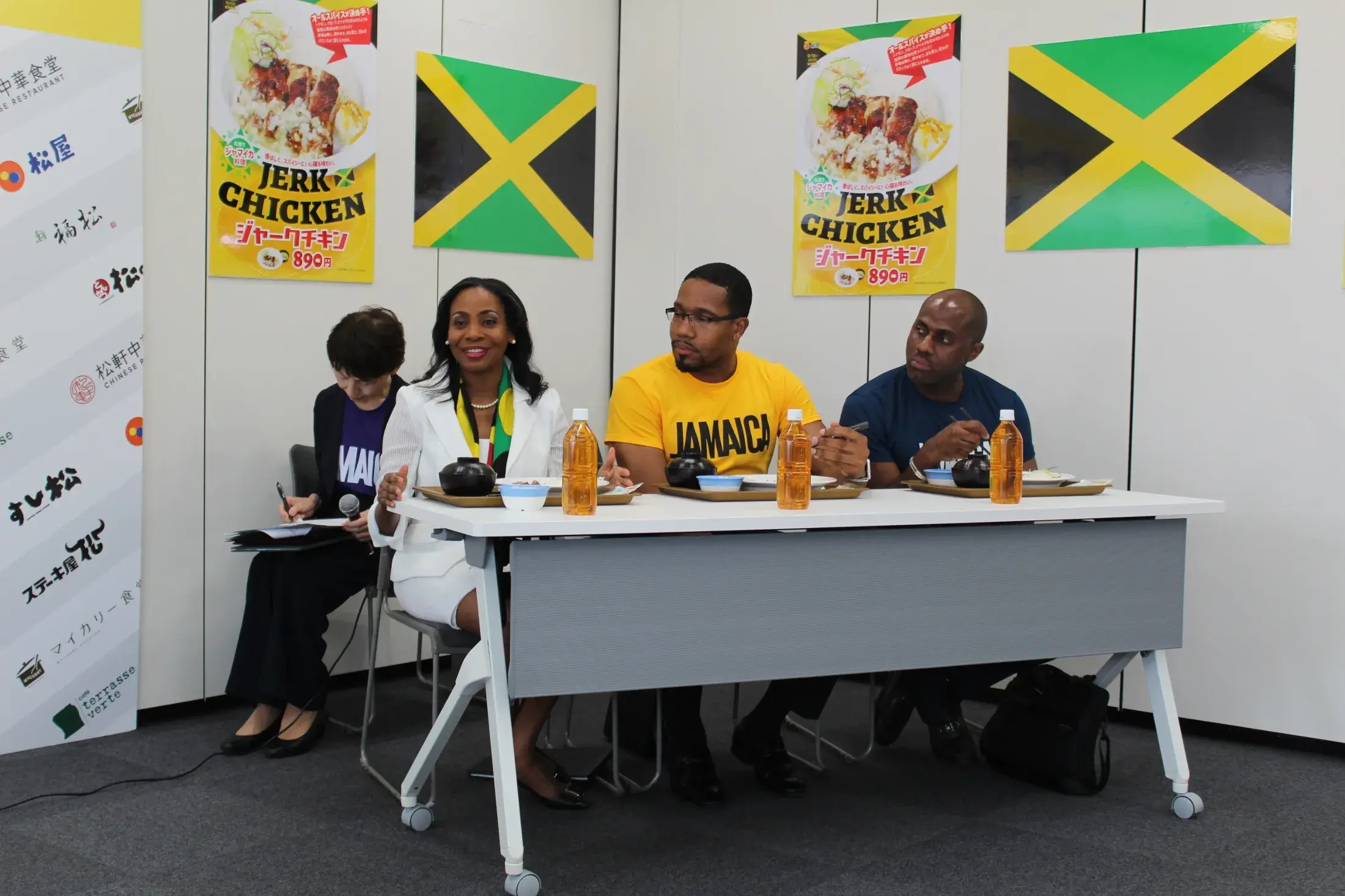 Matsuya ra mắt 'Gà Jerk' - Món ngoại giao mới hợp tác Đại sứ quán Jamaica
