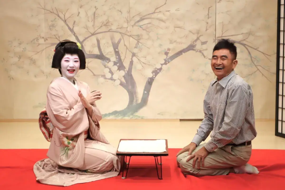 Nhà hát Naniwa Nihonbashi mừng 1 năm, hút khách châu Á